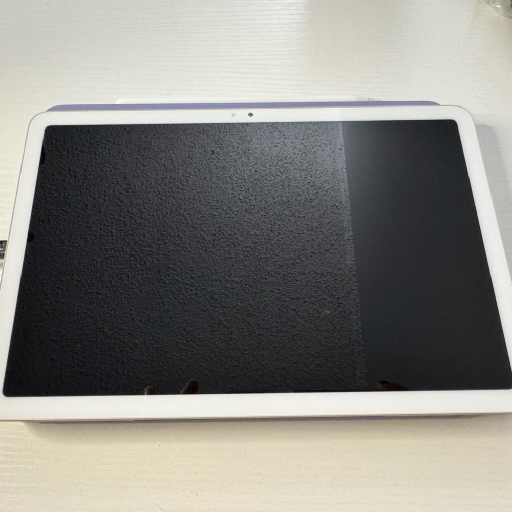 Google Pixel Tablet - Picture 2 of 3
